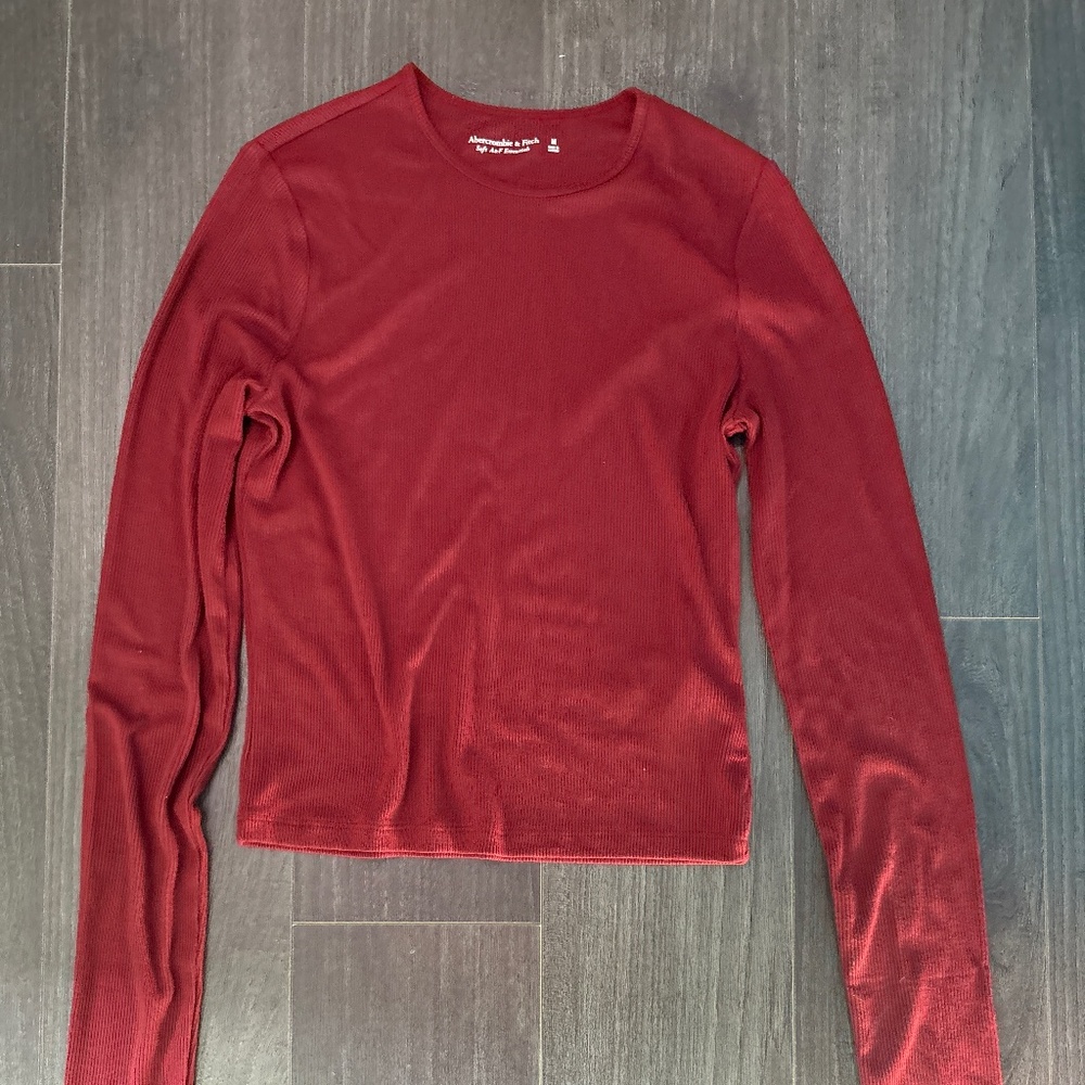 Abercrombie cropped long sleeve